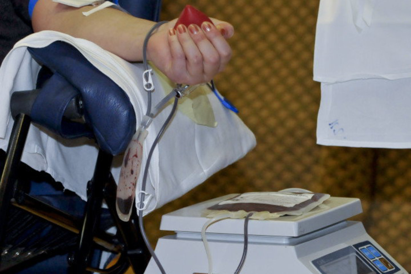 Medikai tapo kraujo donorais.