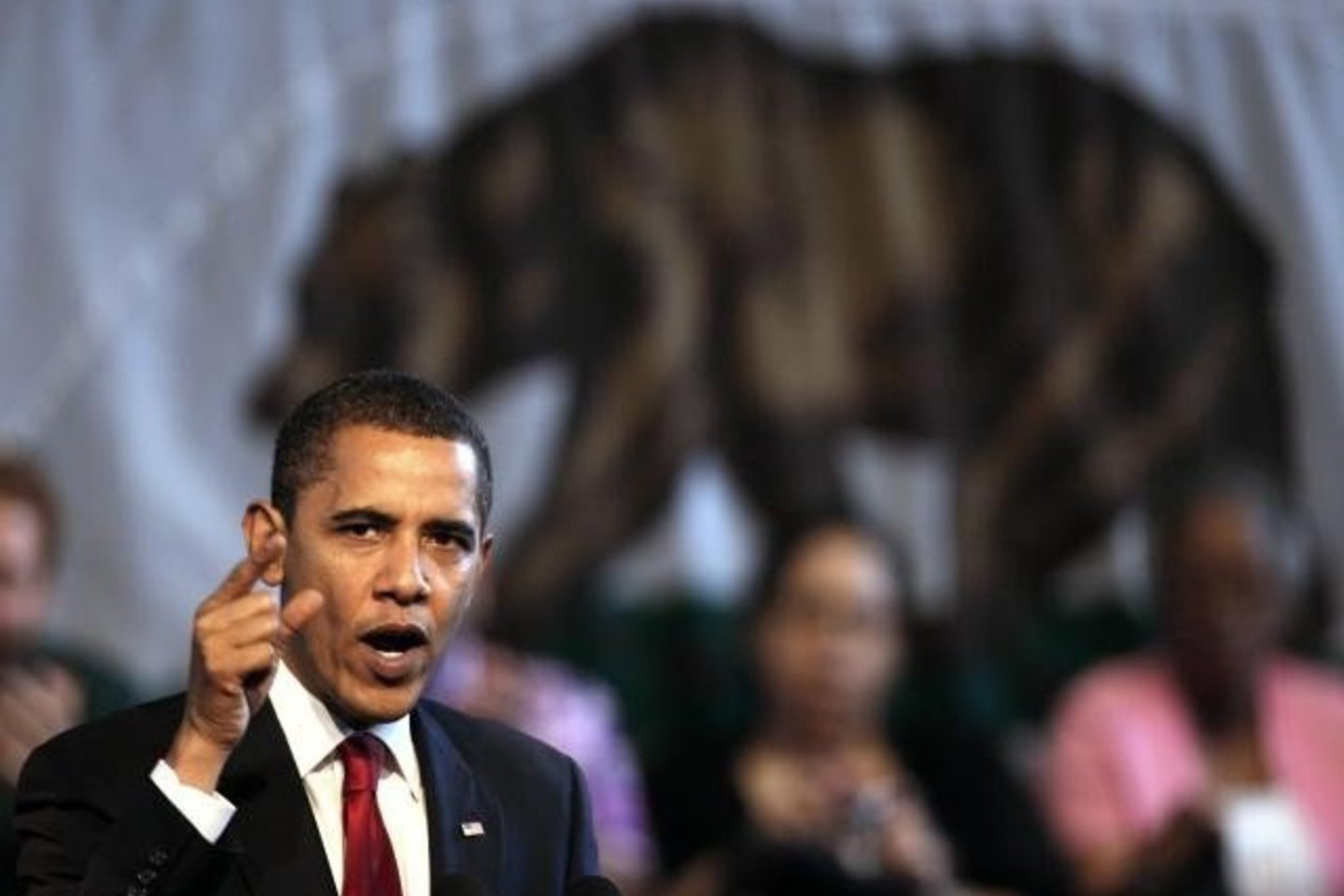B.Obama tvirtino, kad į plačią strategiją bus įtrauktos priemonės Afganistano ekonomikai kelti bei diplomatiniams santykiams su Pakistanu gerinti.