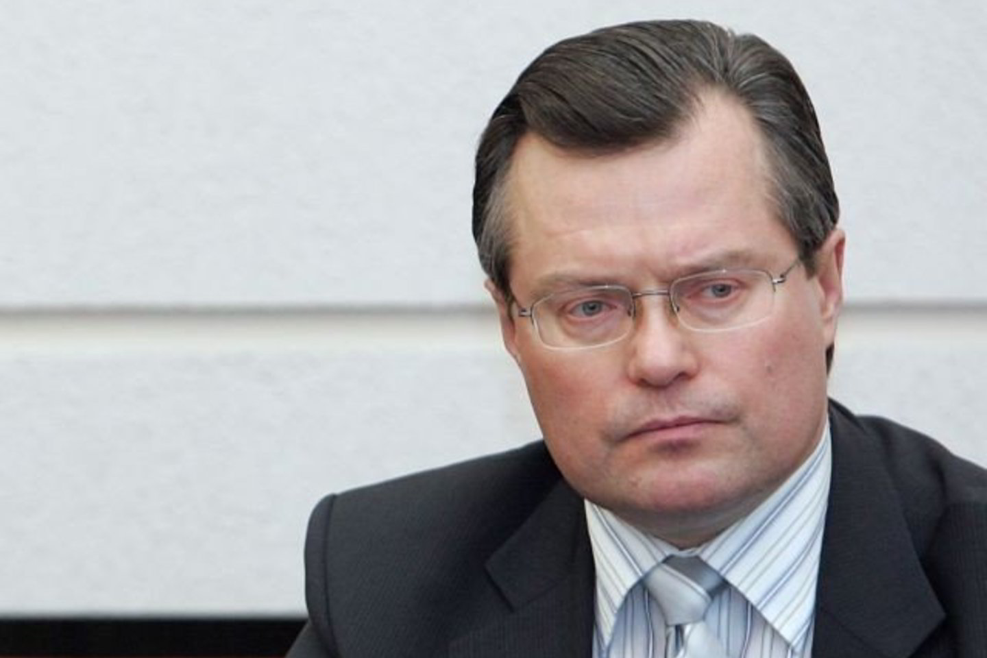 R.Šukys tikina, kad sutartis gali būti keičiama tik per derybas, o ne vienašališkai.