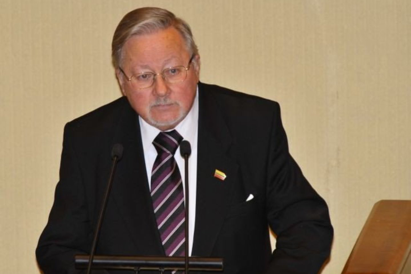 V.Landsbergis susirūpinęs dėl "Nord Stream" dujotiekio keliamos grėsmės Baltijos jūrai.