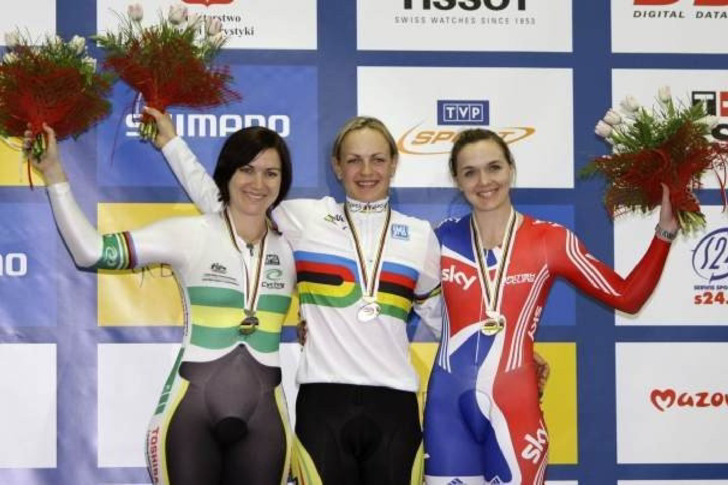 S.Krupeckaitė (viduryje) už nugaros paliko britę V.Pendleton (dešinėje) ir australę A.Meares.