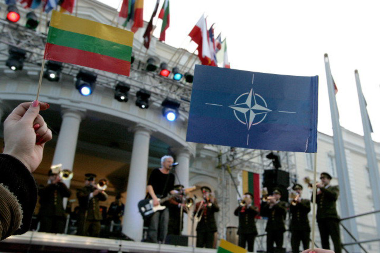 Lietuva NATO nare tapo 2004 metų kovo 29 dieną.