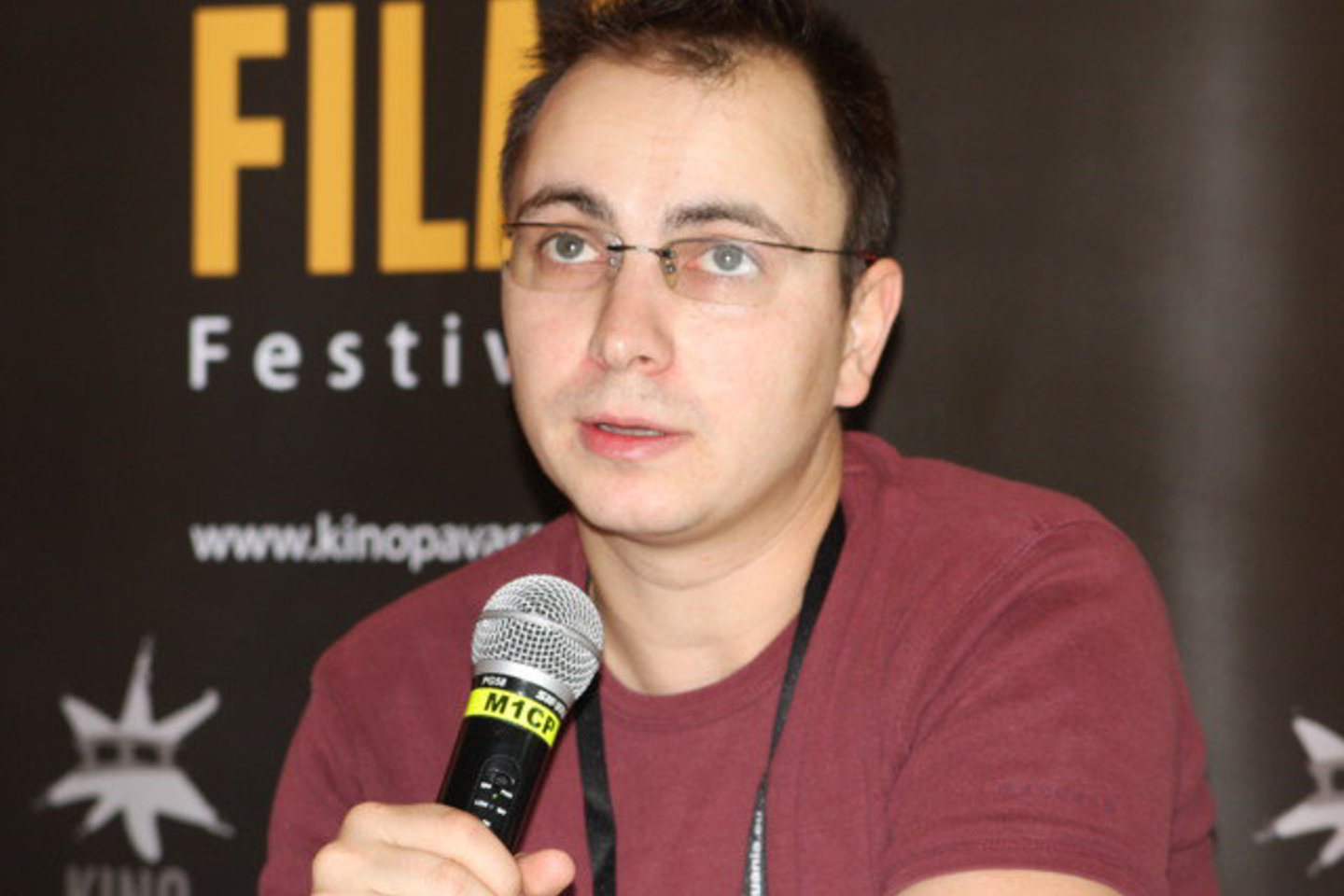 Vengrų režisieriaus debiutinis filmas - jo asmeninė istorija.