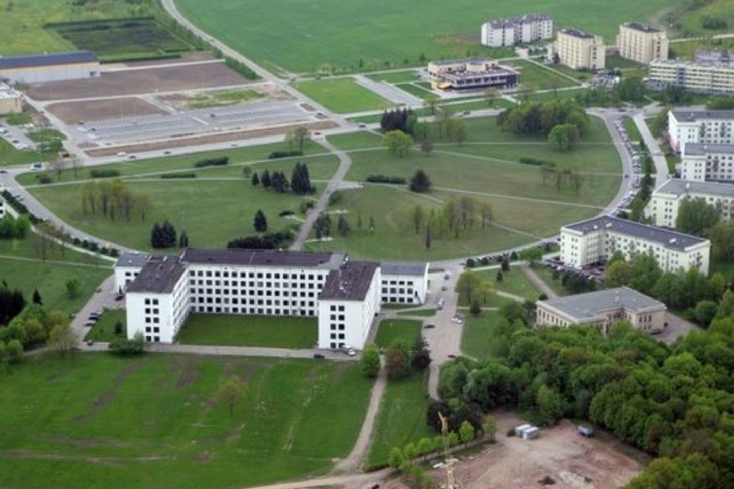 Ramų studentų gyvenimą sujaukė paauglių gauja.