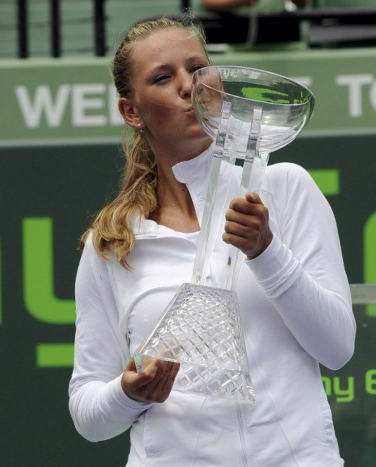 Tai - trečiasis dešimtosios pasaulio raketės 19-metės V.Azarenkos laimėtas Moterų teniso asociacijos (WTA) turnyras.