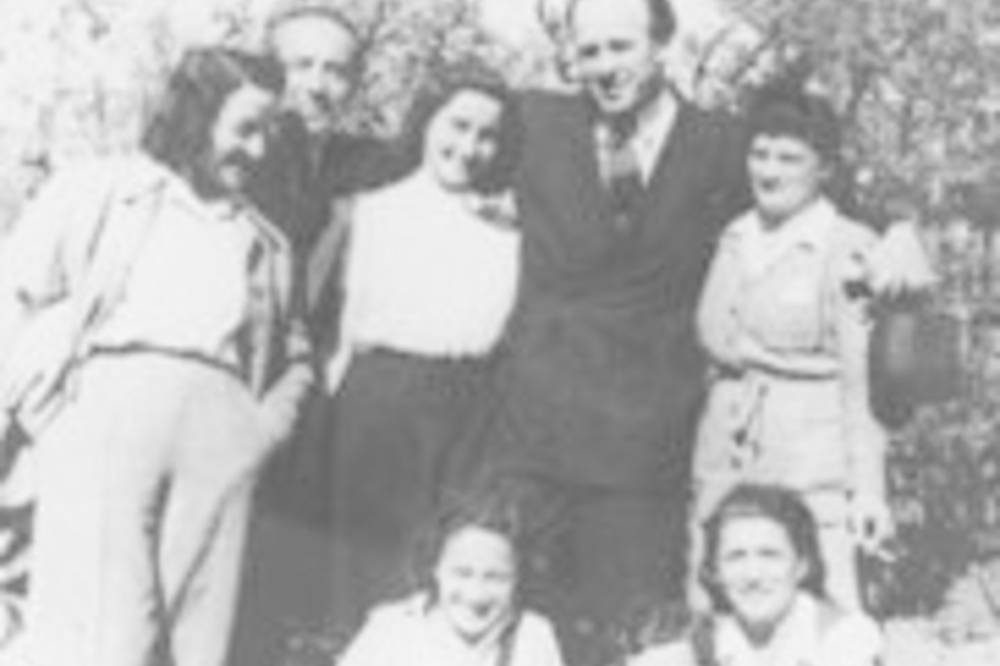 Pramonininkas O.Schindleris su jo išgelbėtais žydais.
