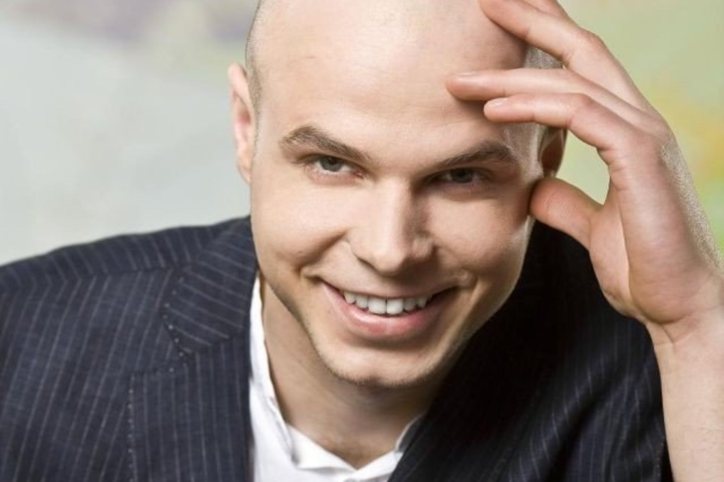 Paklaustas ar ne tik sutiktų tapti laidos vedėju, bet ir ar drįstų išmėginti jėgas „už kadro“, Marius atsako, kad nauja patirtis jį visuomet domina.