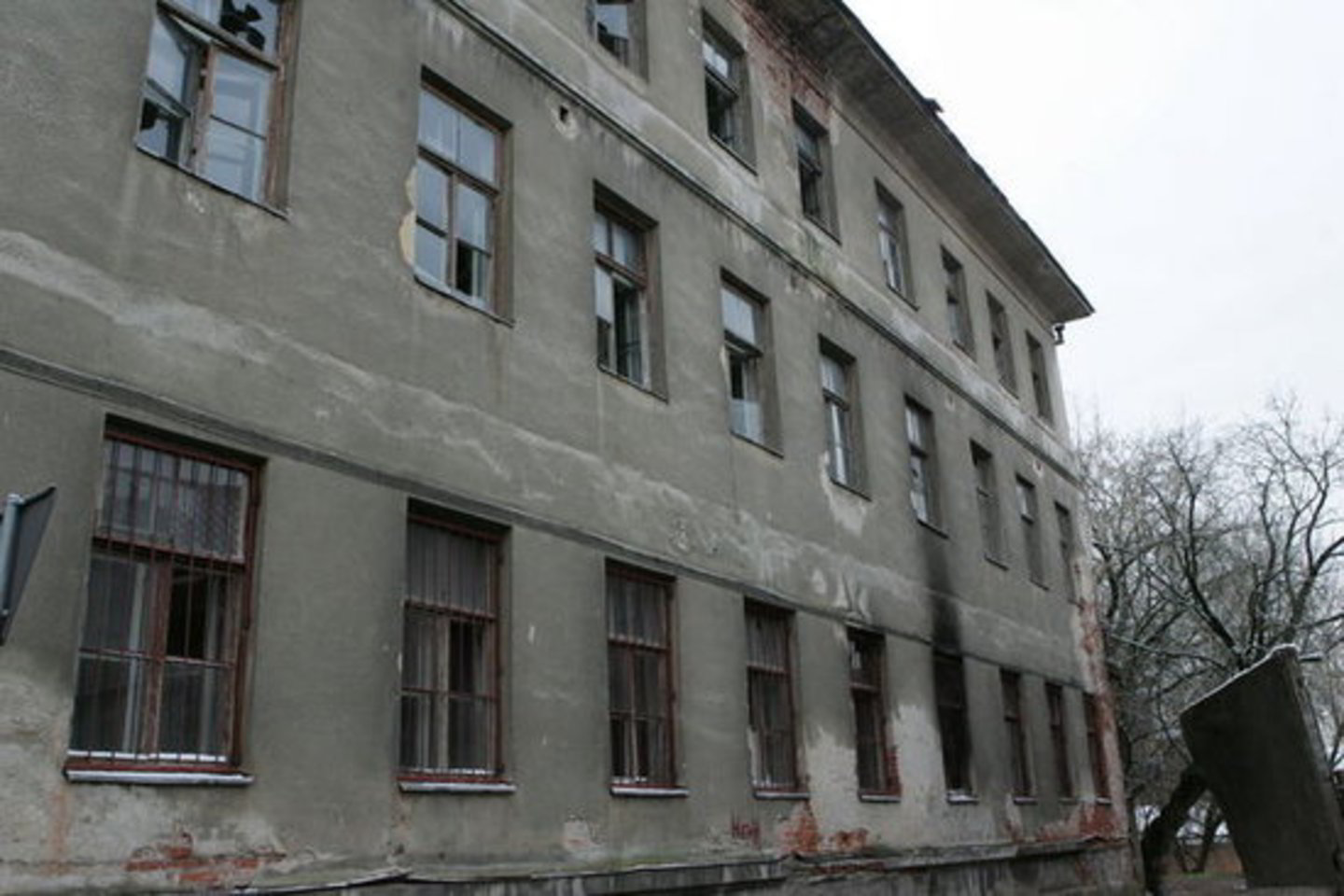 Senoji Žydų ligoninė idealiai tiktų aukštos klasės viešbučiui, - šalia Kauno pilis, Santakos parkas.