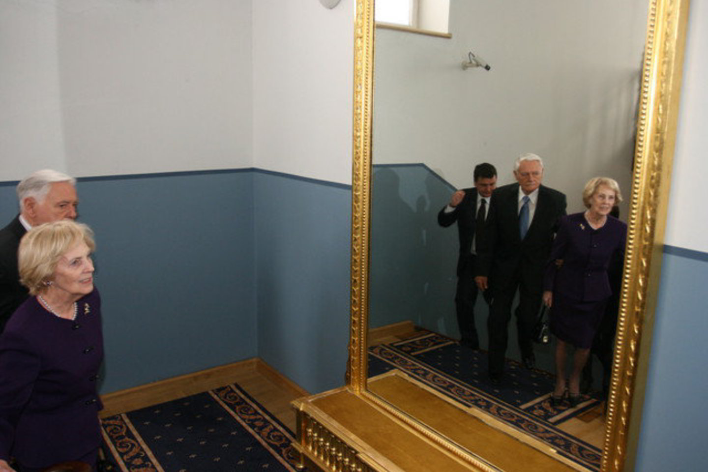 Žurnalistai norėjo sužinoti, ar politikų žmonos pasirengusios užimti pirmosios šalies ponios vietą.