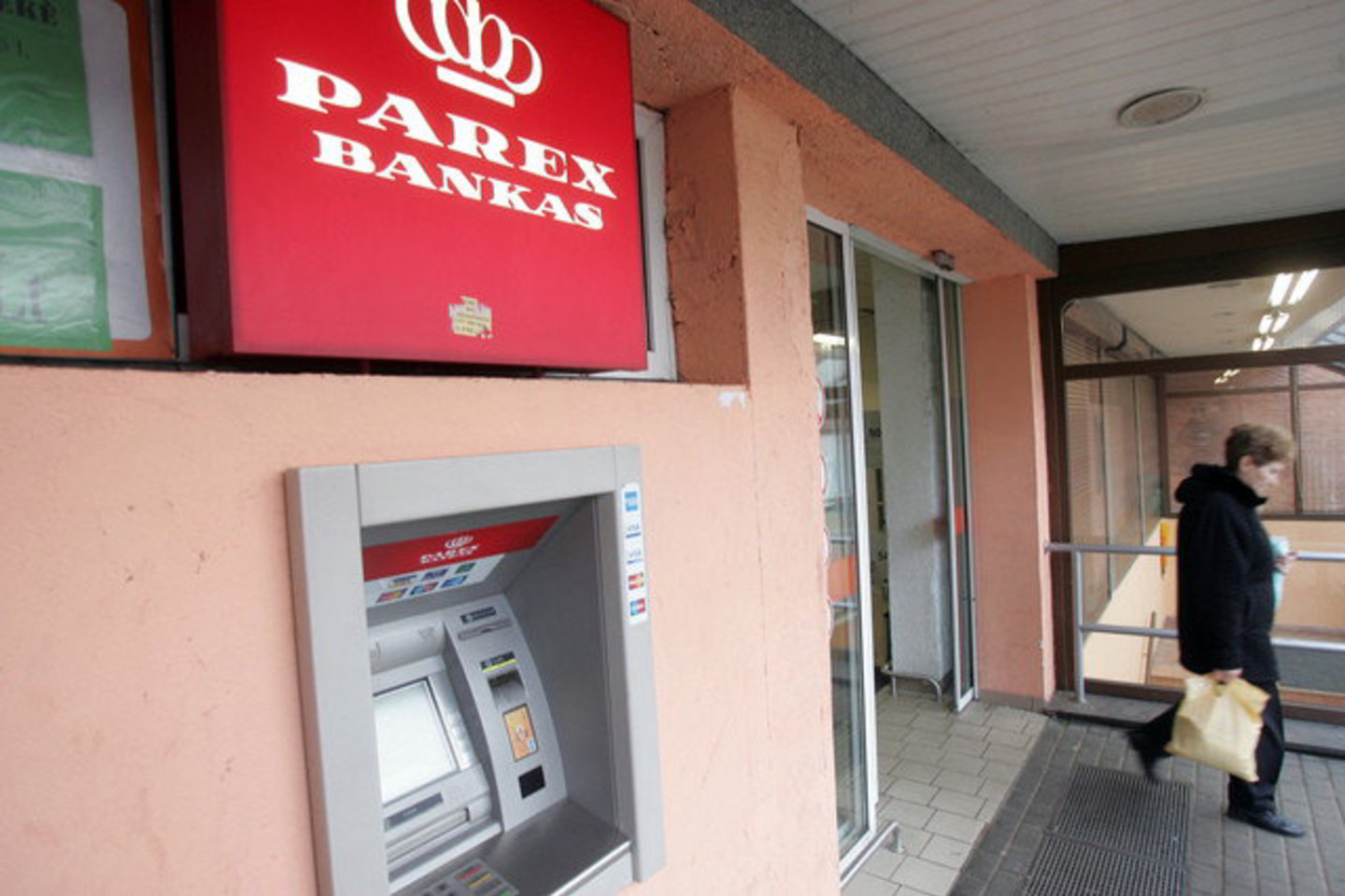 Bankomatų tinklo sujungimo schema bankams paprastai leidžia sutaupyti bent trečdalį bankomatų eksploatacijos išlaidų.