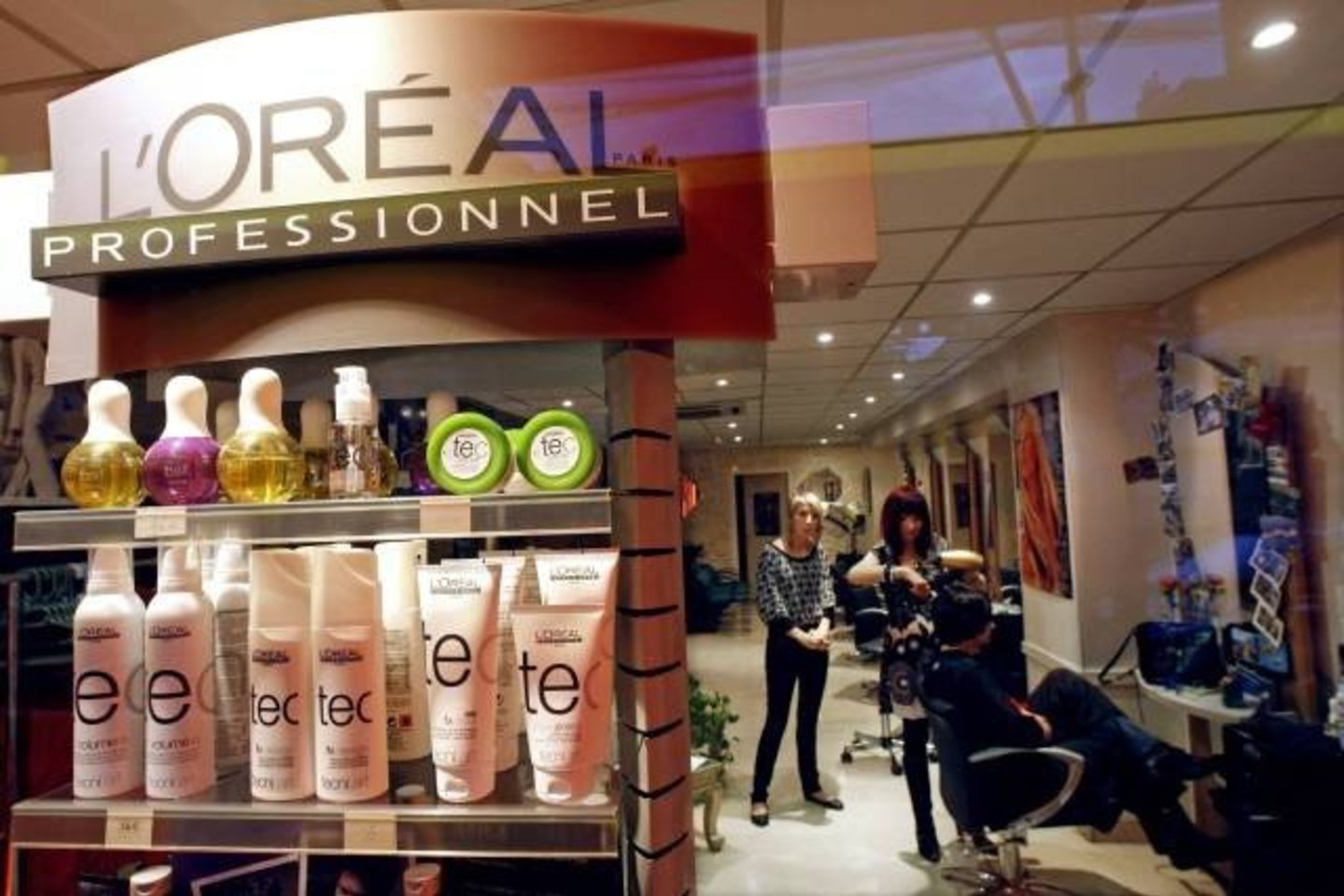 Feministės nepatenkintos „L'Oreal“ vadovais.
