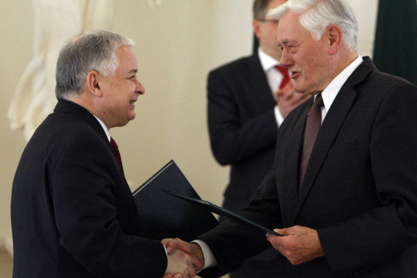 V.Adamkus su L.Kaczynskiu aptarė daug įvairių klausimų.