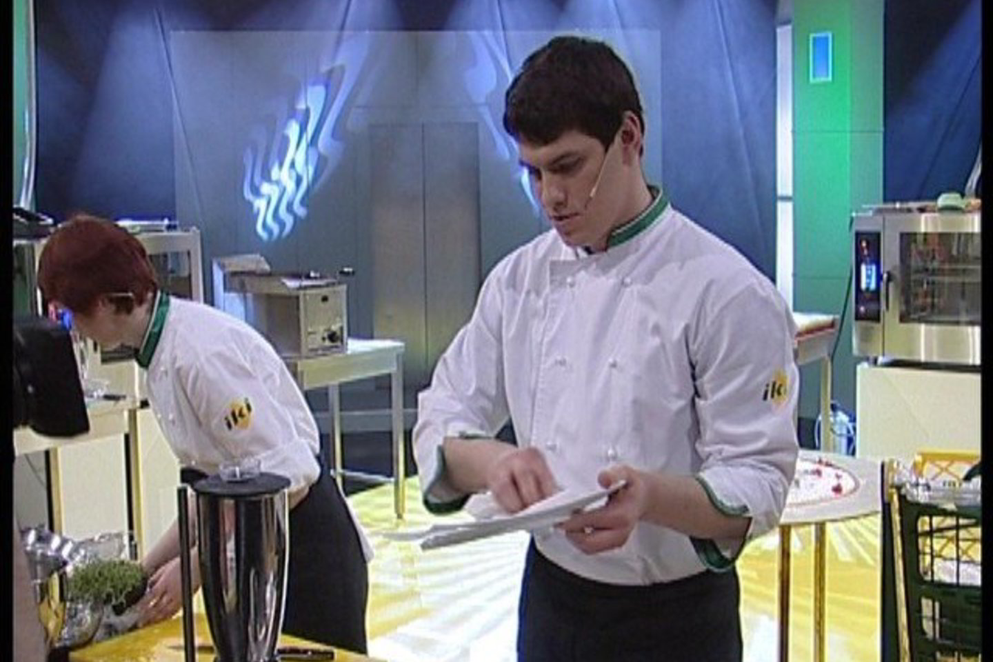 Įtemptoje kovoje vienam šefui šį kartą talkins TV3 „Humoro klubo“ narys Justas Jankevičius.