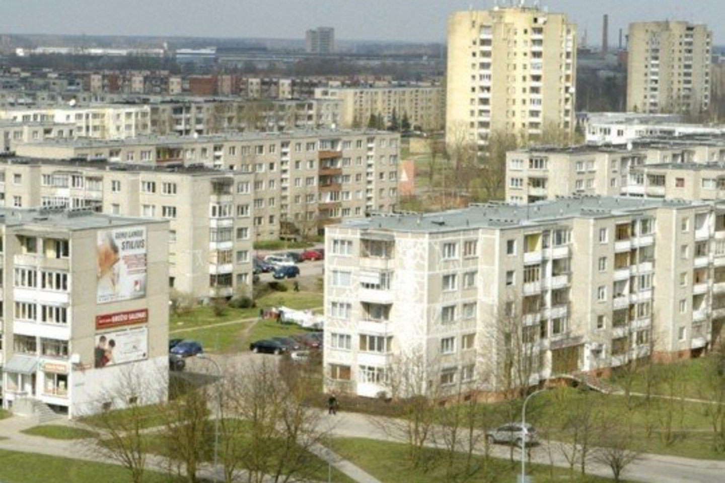 Nekilnojamojo turto agentūroms pastaruoju metu pavyksta surasti pirkėjų tik mažiems nebrangiems butams Klaipėdos gatvės mikrorajone esančiuose senos statybos namuose.