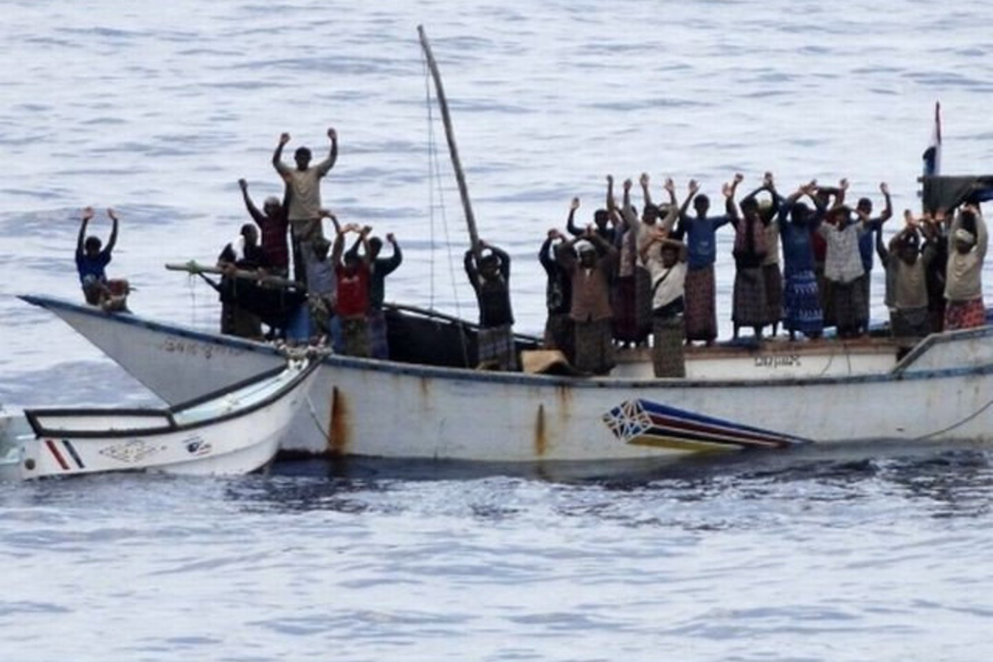 NATO pajėgos pastarosiomis dienomis sužlugdo nebe pirmą piratų išpuolį.