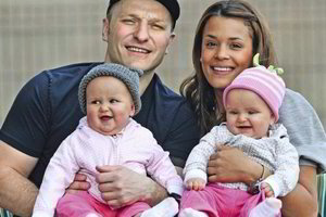 Ledo karalių pavergė dvynių krykštavimas (nuotraukos)