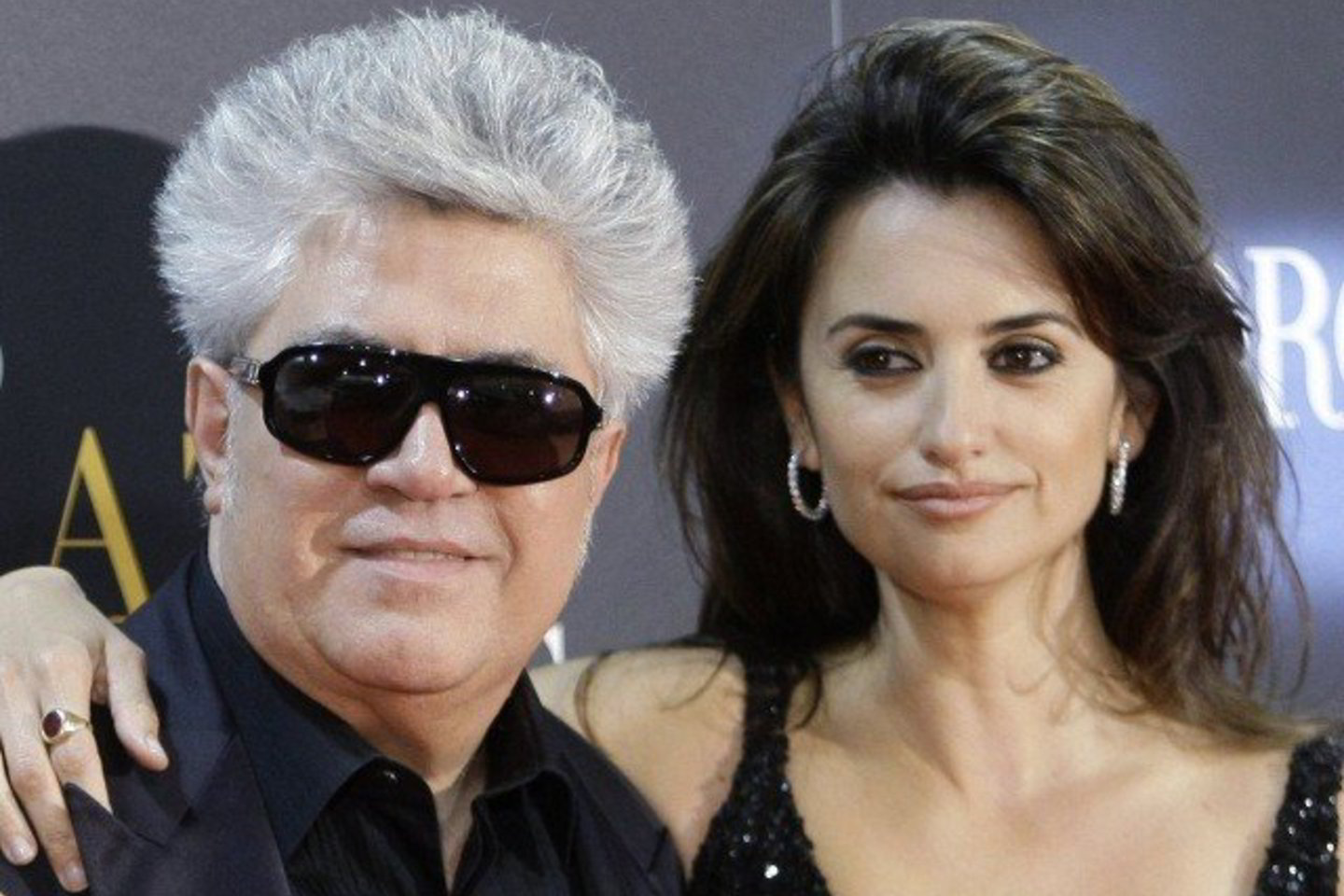 „Oskaro“ laureatas P.Almodovaras grįžta su ką tik baigta drama „Pertraukti apkabinimai“ (Los Abrazos Rotos), kurioje vaidina Penelope Cruz.