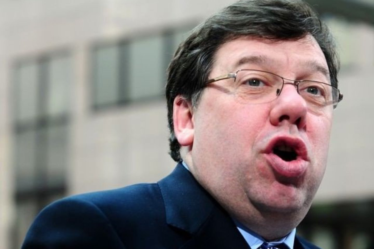 Airijos premjeras B.Cowenas spaudžiamas dar labiau sumažinti valdininkų gretas.