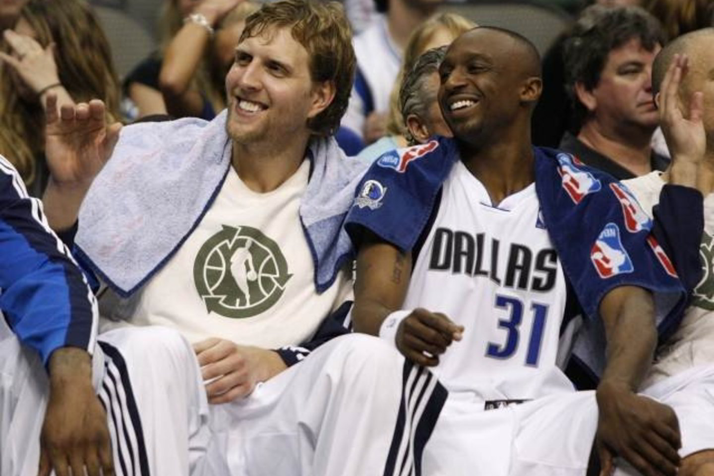 Viena svarbiausių J.Terry užduočių - laiku perduoti kamuolį lyderiui D.Nowitzki.