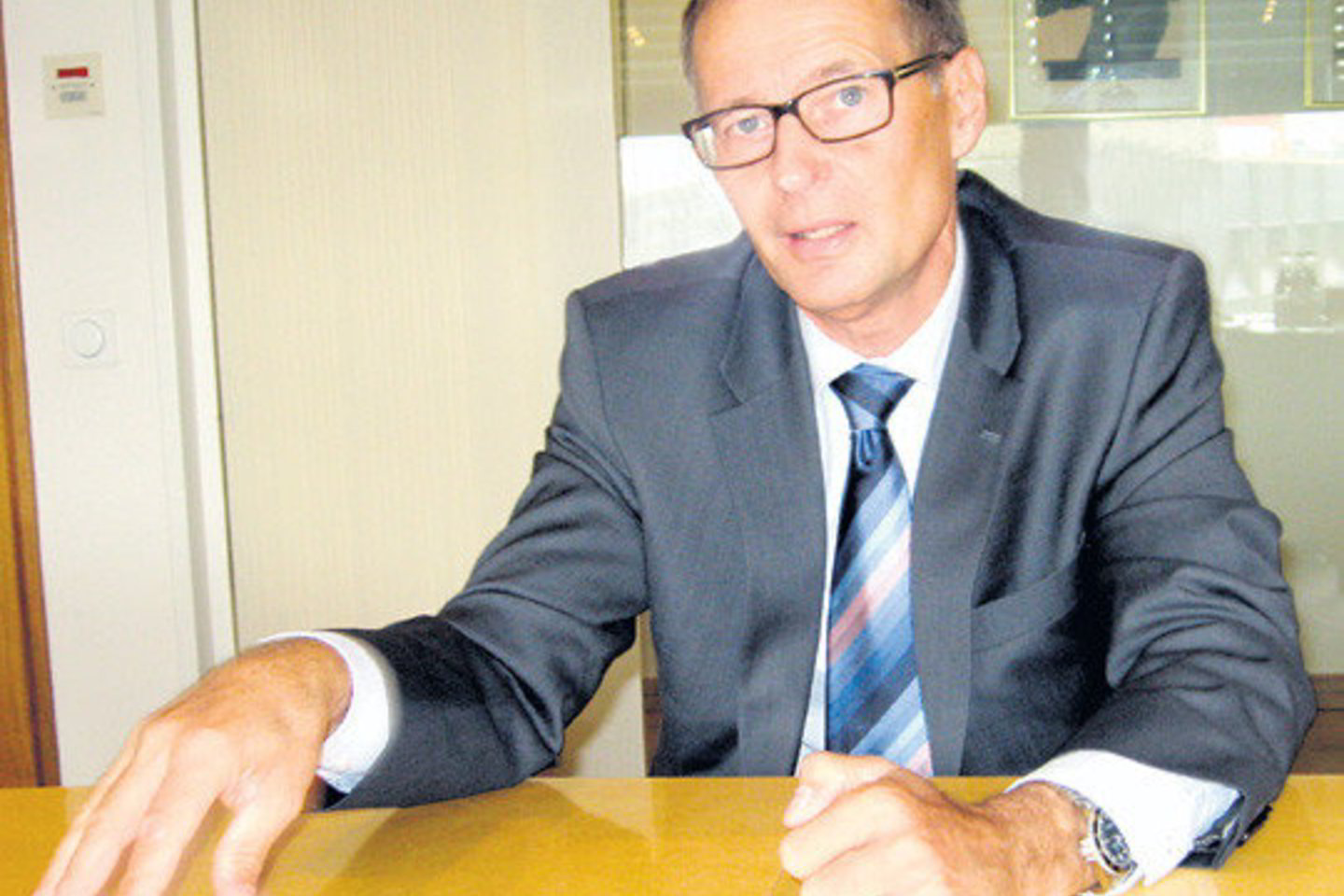 „Swedbank” Baltijos šalių bankininkystės vadovas H.Bergas: „Atsakomybę dėl dabartinės situacijos turi prisiimti ir bankai, ir mūsų klientai, ir Lietuvos valdžia.”