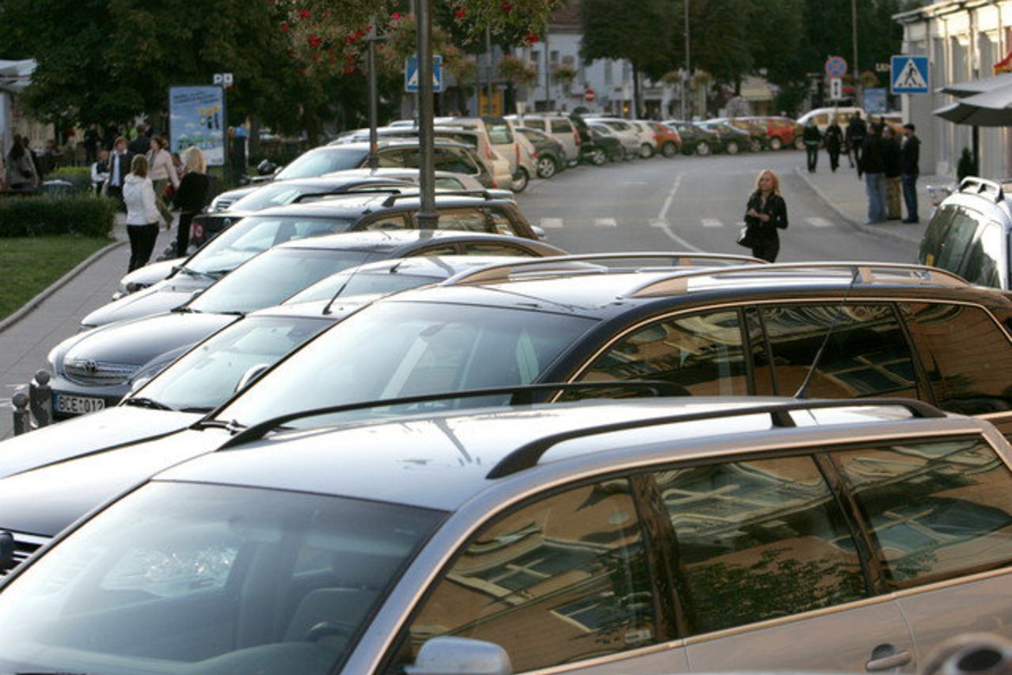 Vilniaus Senamiestis dūsta nuo automobilių.