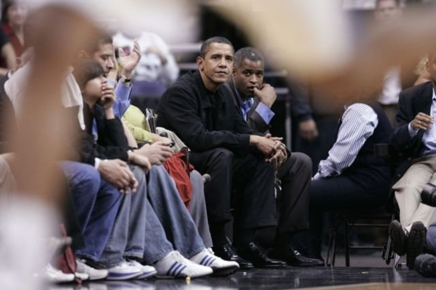 B.Obama dievina krepšinį.