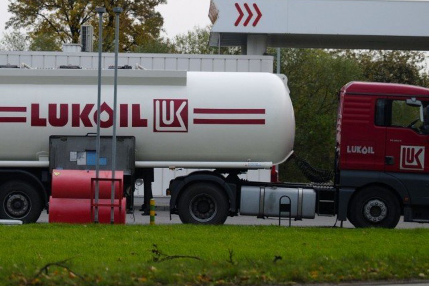 "LUKoil" išgyvena sunkius laikus.