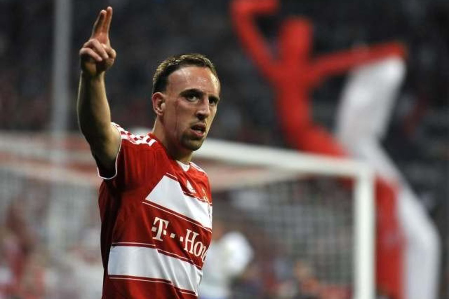 Miuncheno klubas tikina, kad atmes visus pasiūlymus dėl F.Ribery perėjimo.