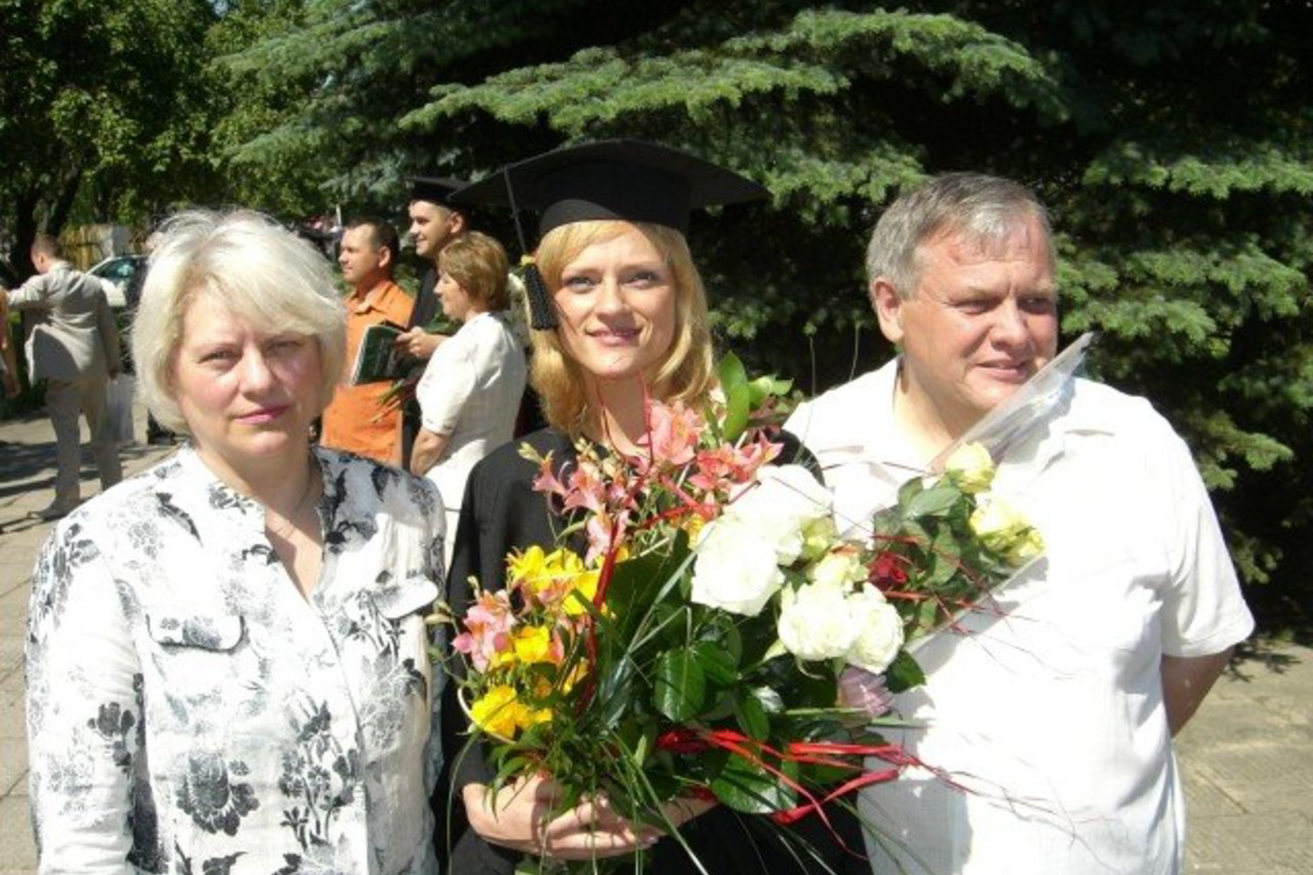 N.Naujokienė su vyru Vytautu šiandien ištekins savo jauniausią dukterį farmacininkę Giedrę.