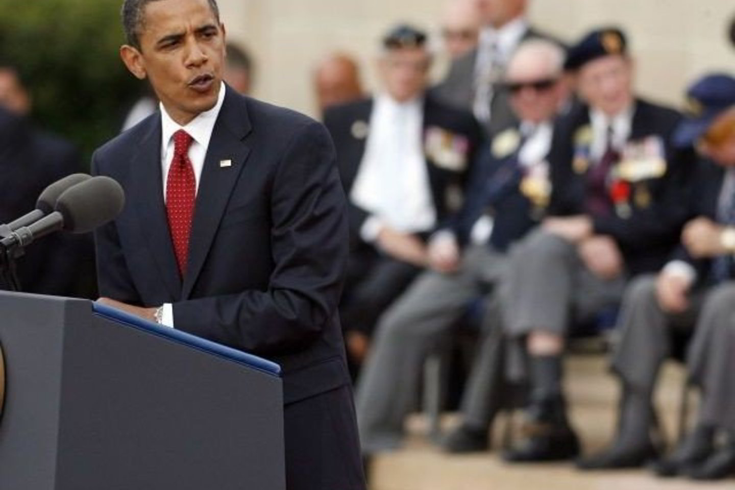 Kreipdamasis į žilaplaukius veteranus B.Obama pasakė, kad Antrasis pasaulinis karas buvo ypatinga istorijos akimirka, kai tautos kovėsi kartu, kad nugalėtų žmogžudišką ideologiją.