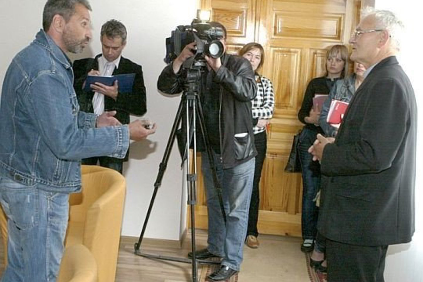 Po teismo S.Ivanovas (kairėje) aplankė vyskupą J.Kaunecką ir išrėžė jam į akis visas susikaupusias nuoskaudas.