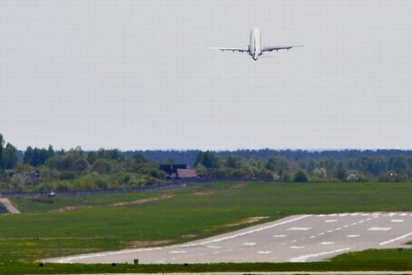 Apie „Aer Lingus“ skrydžius į Vilnių iš Londono skelbia kelionių agentūros internete.