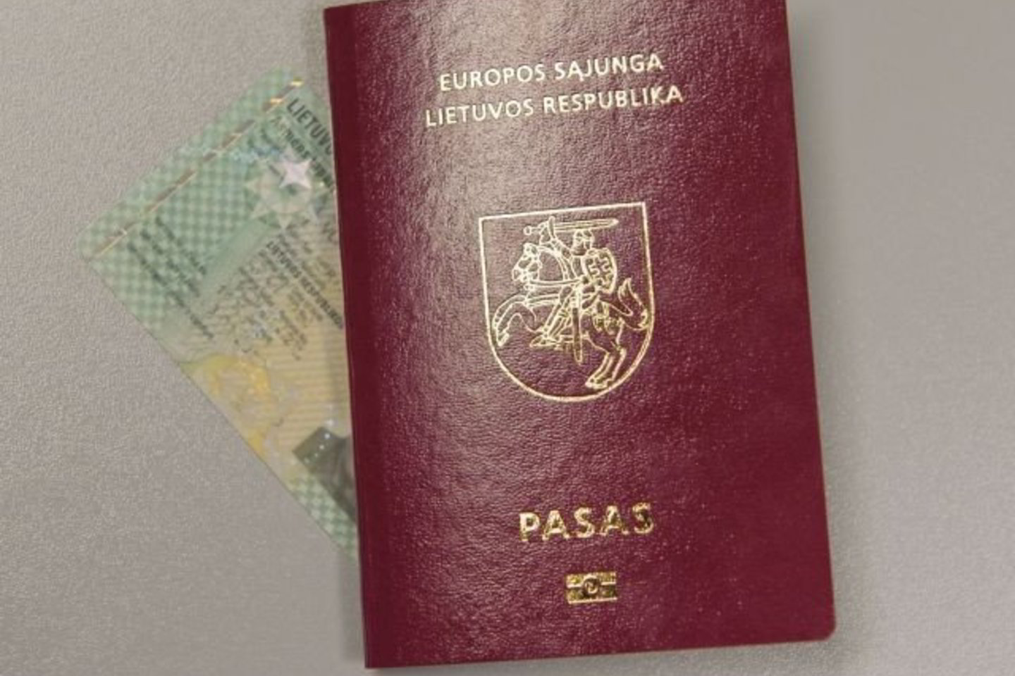 Italijos pasienyje keliautojams teks rodyti pasus.