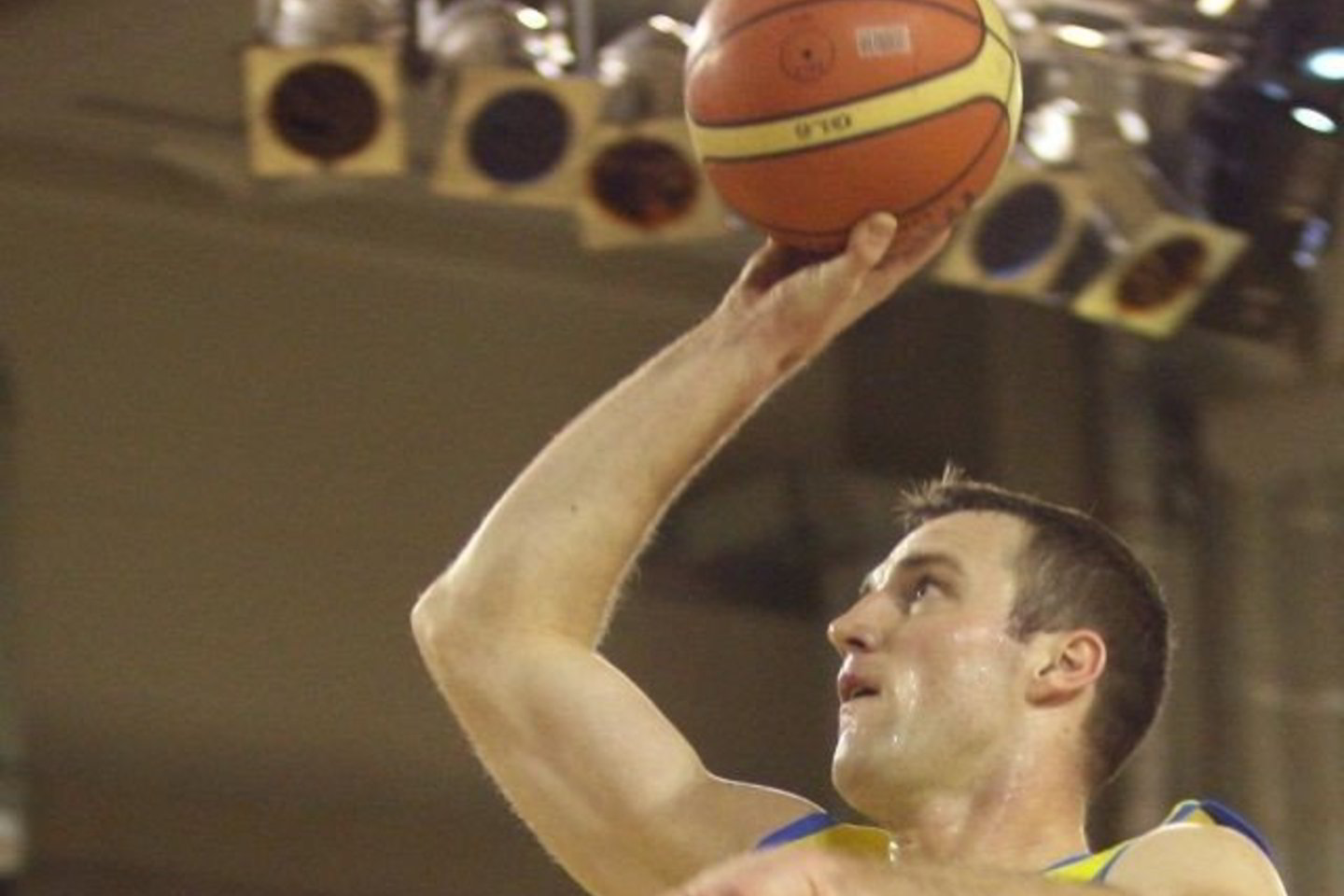 R.Ambrulaitis prie pergalės prieš čempionus prisidėjo 10 taškų.