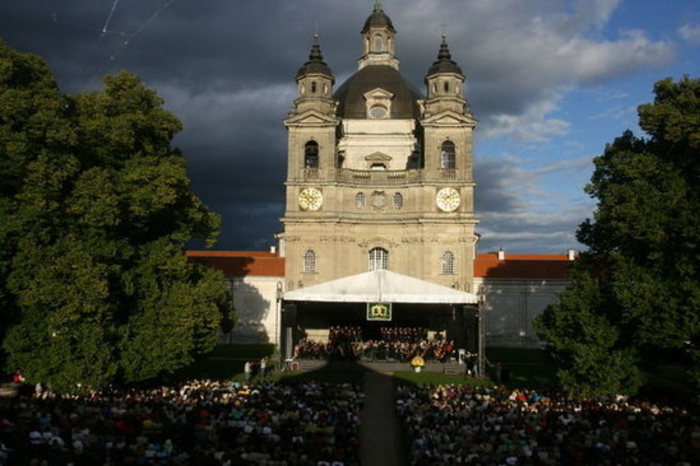 Unikalus Šiaurės Europoje baroko ansamblis Lietuvos didžiojo kanclerio Kristupo Zigmanto Paco lėšomis pradėtas statyti 1667 metais.