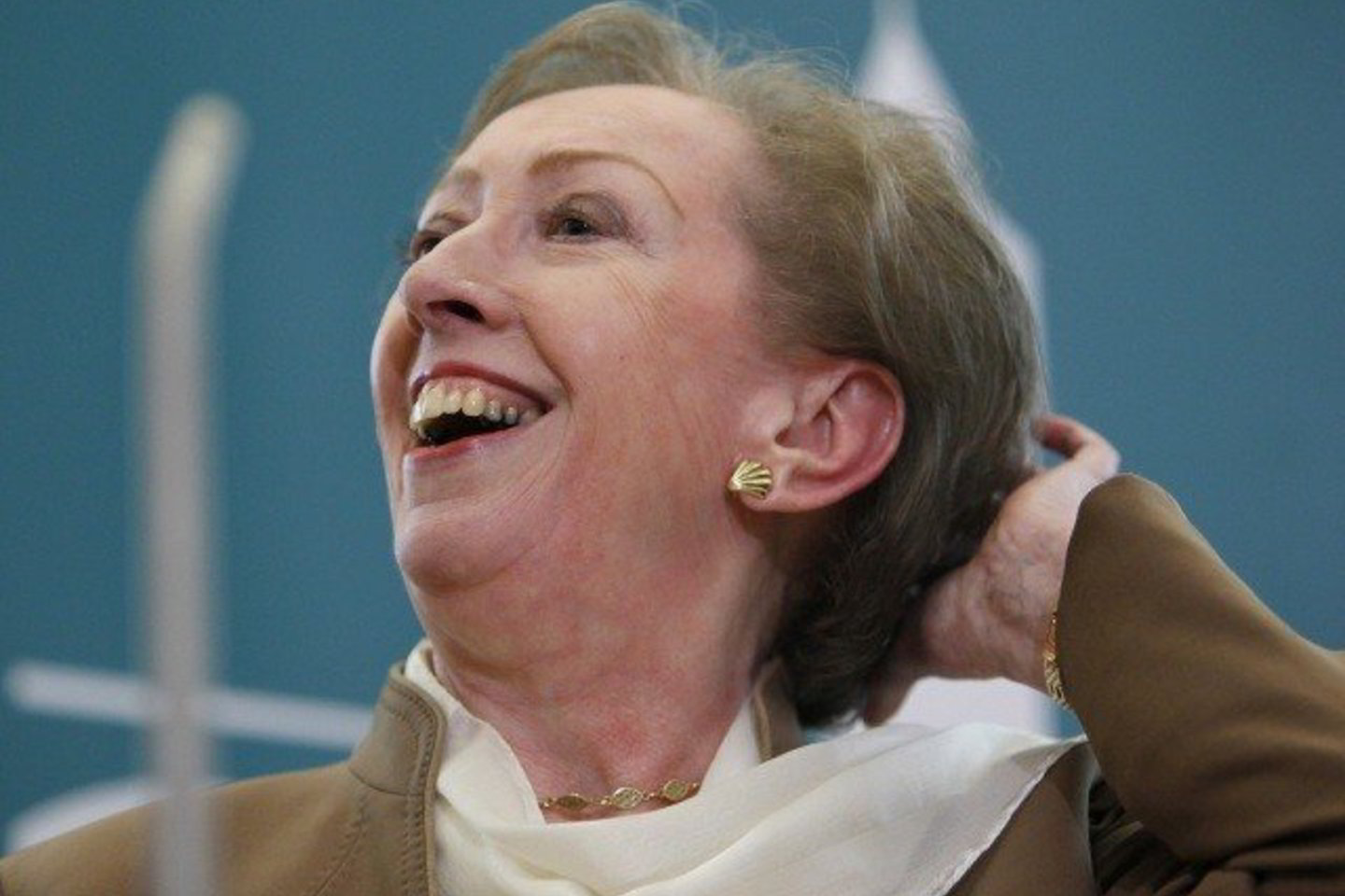 Favoritė eiti parlamento pirmininko pareigas yra Leiboristų partijai priklausanti buvusi užsienio reikalų sekretorė Margaret Beckett.