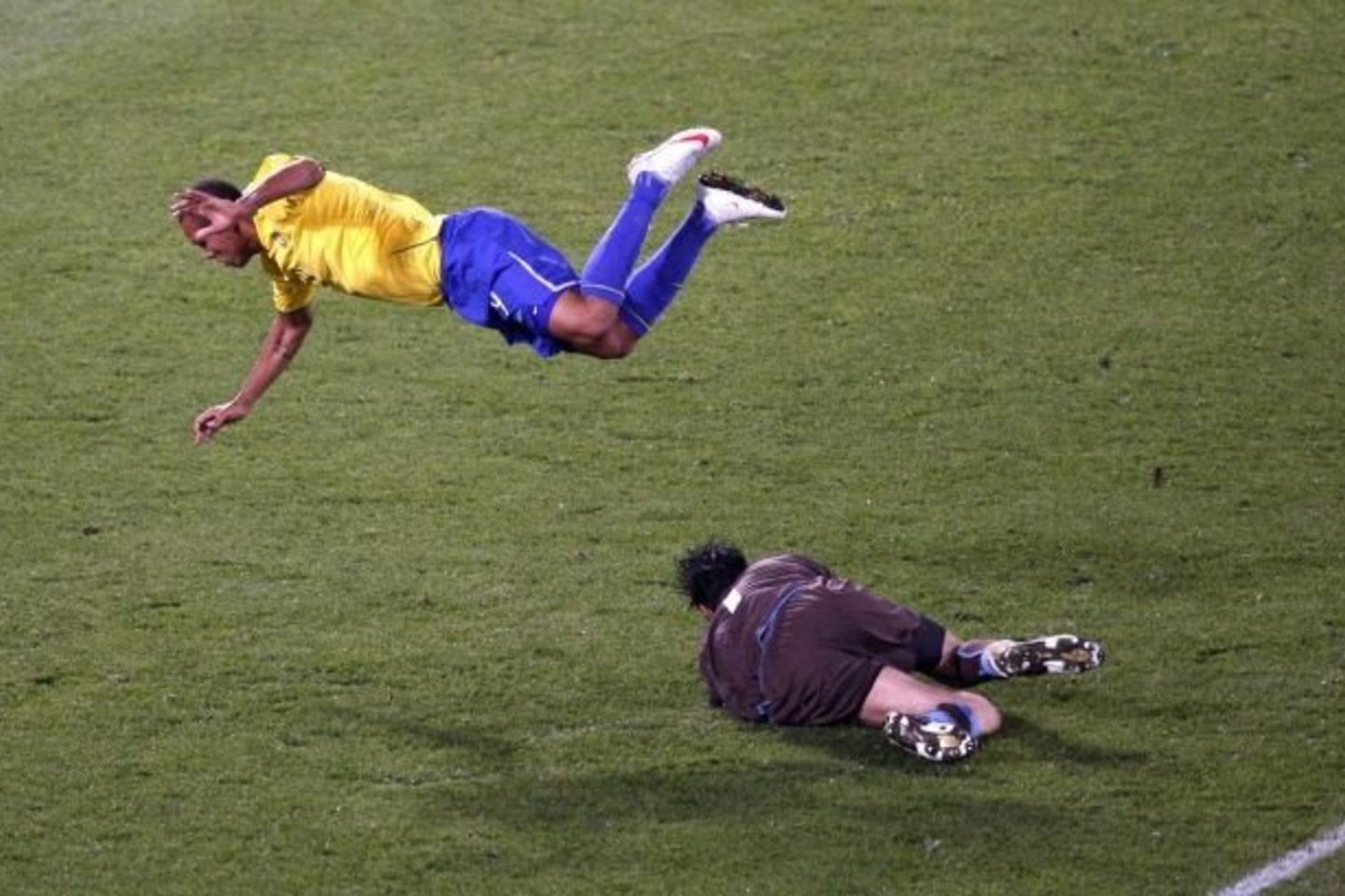 L.Fabiano (viršuje) brazilams pelnė du įvarčius.