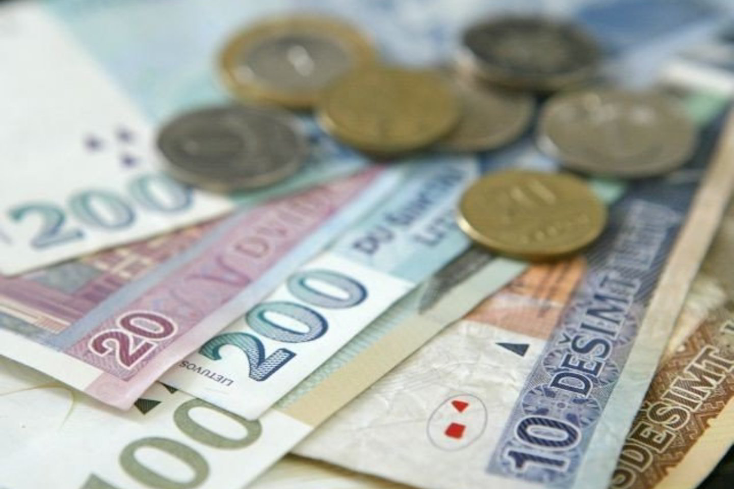 Teikiamu projektu siūloma nuo 2009 m. rugpjūčio 1 d. standartinį PVM tarifą padidinti nuo 19 iki 21 procento.