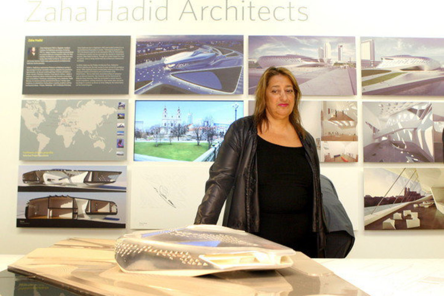 Pritzkerio architektūros premijos laureatės irakiečių kilmės architektės Z.Hadid sukurtas Guggenheimo muziejaus pastato Vilniuje projektas, irgi primenantis kosminį laivą, pernai laimėjo architektūros konkursą, tačiau nebuvo įgyvendintas.
