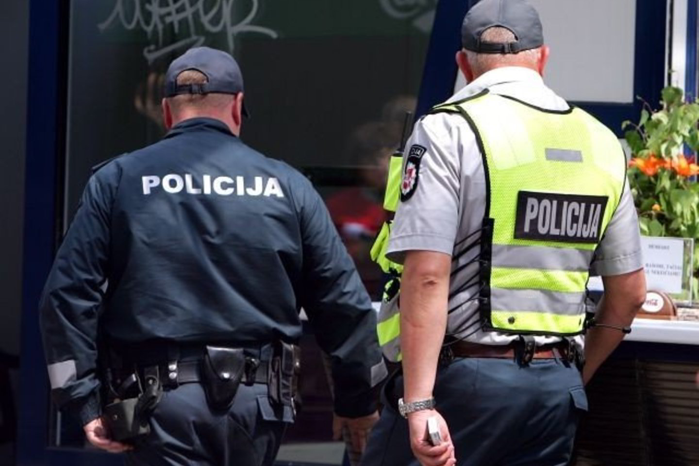 Prasikaltęs vairuotojas policijos pareigūnams prisipažino padaręs avariją.
