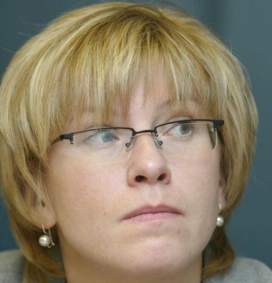 „Situacija yra nedėkinga, reikalingi sprendimai, kurie stabdytų biudžeto deficito augimą“, - politikų pasitarime su profesinių sąjungų atstovais sakė I.Šimonytė.