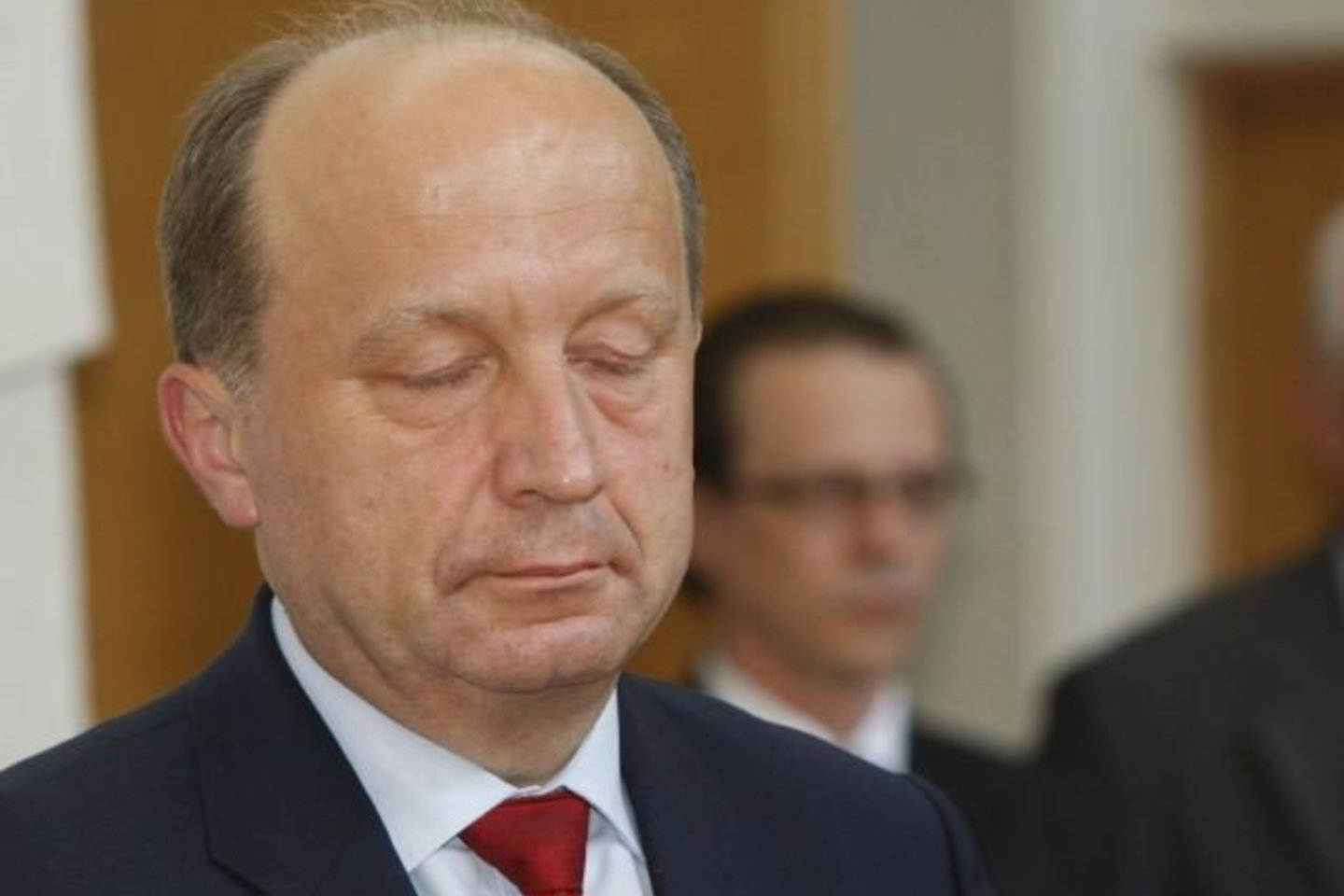 Briuselis ragina Vyriausybę įgyvendinti jau suplanuotas fiskalines priemones ir imtis naujų, kad apribotų valstybės finansų būklės blogėjimą.