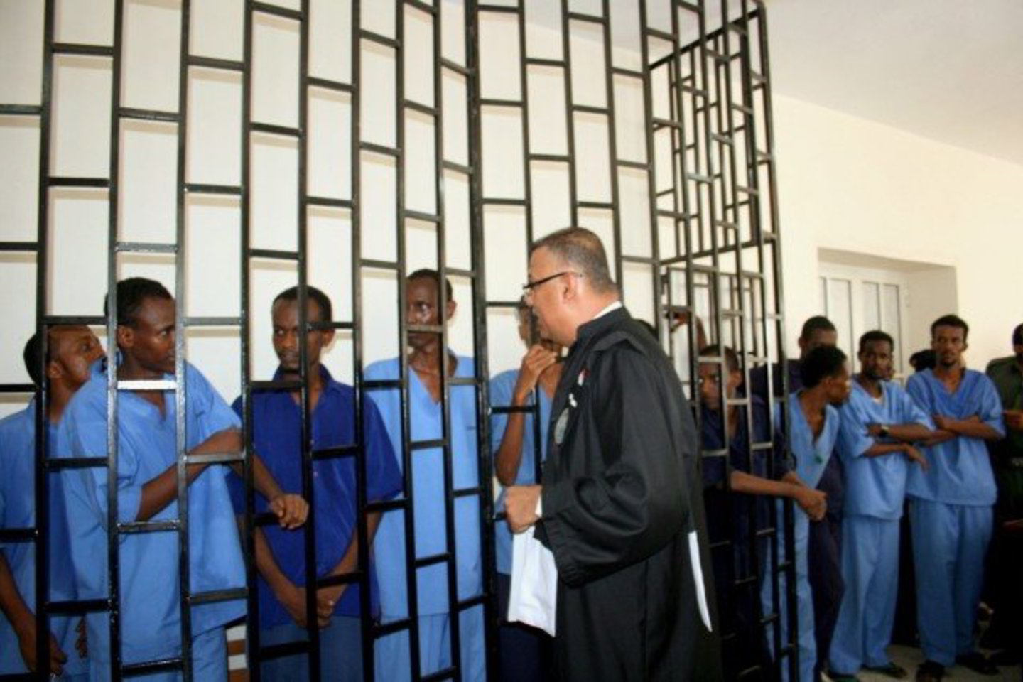 Jemene ketvirtadienį vyksta 22 įtariamų Somalio piratų teismas, informavo vietos žiniasklaida.