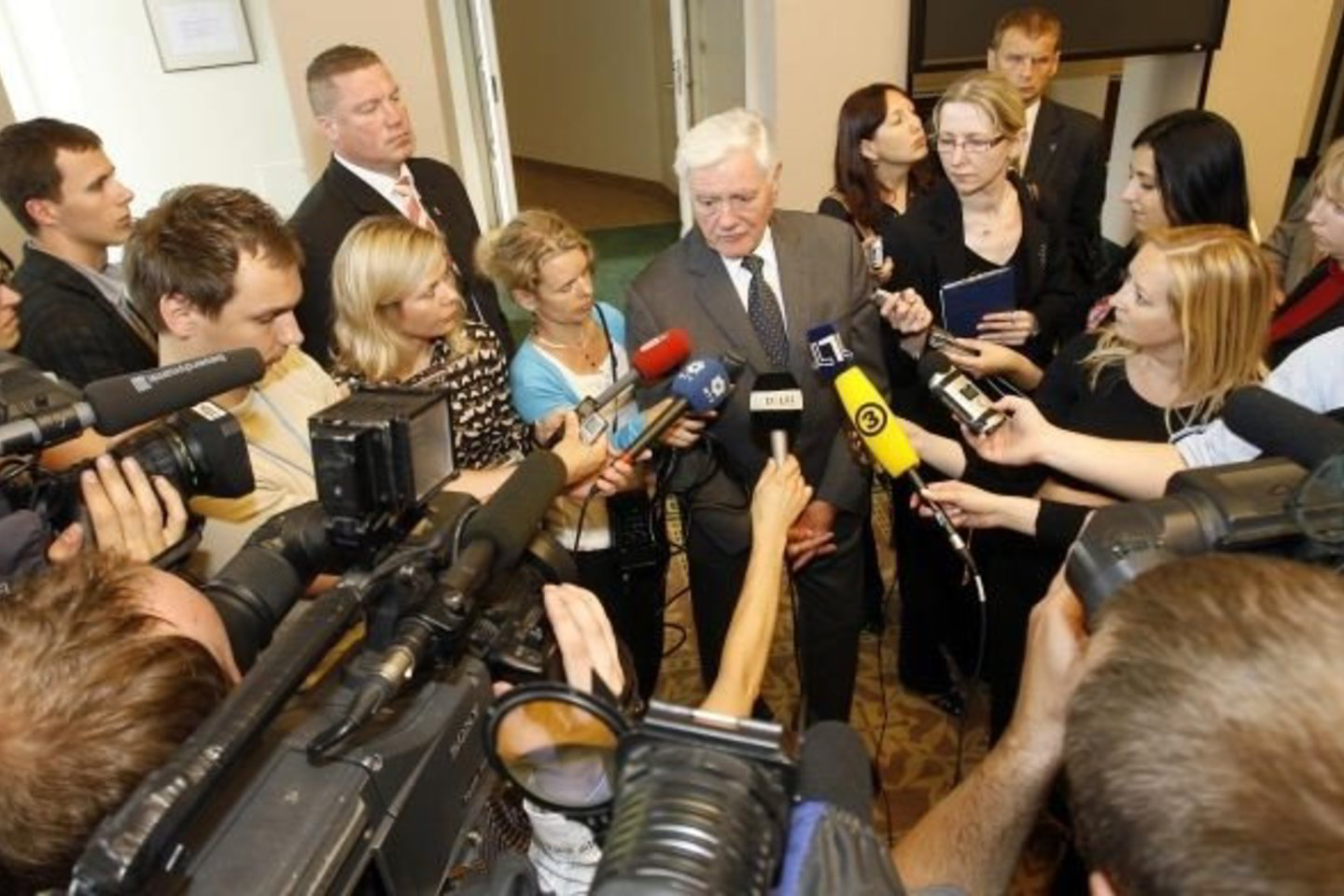 V.Adamkus atidavė paskutinę duoklę žiniasklaidos atstovams.