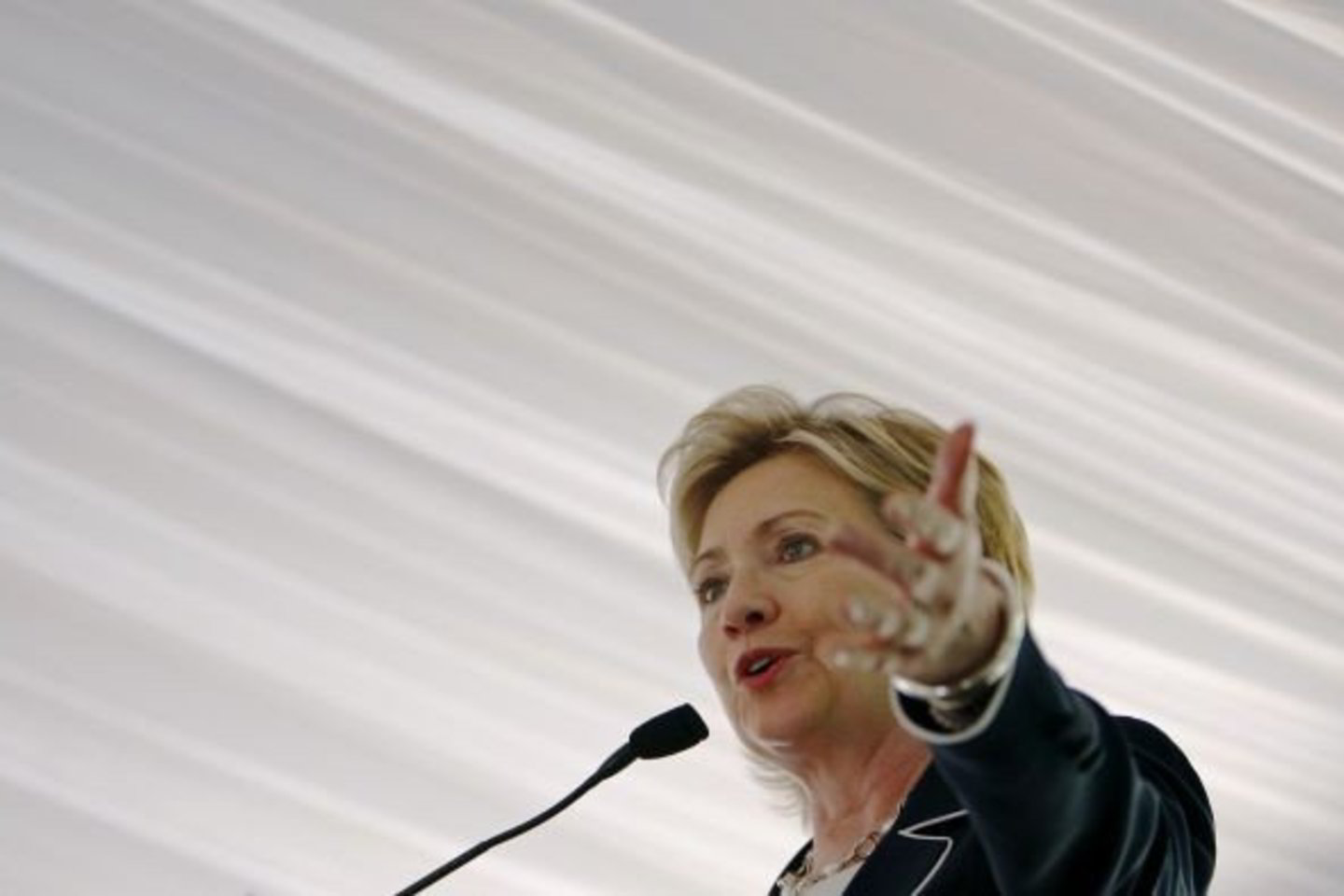 H.Clinton pabrėžė, kad Iranas nesilaiko demokratijos.