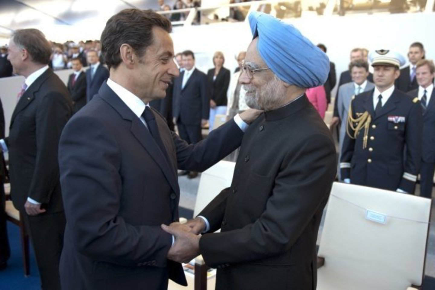N.Sarkozy iškilmingai priėmė svečią - Indijos premjerą M.Singhą