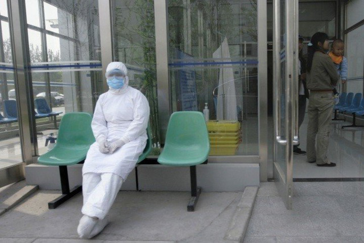 Abiem merginoms patvirtinta naujojo gripo diagnozė. Šiuo metu tiriami ir asmenys bendravę su jomis.
