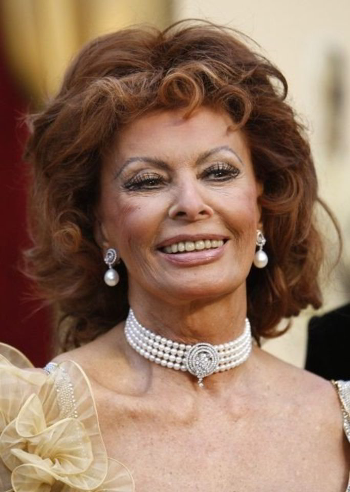 Kino legenda S.Loren ketvirtadienį buvo pripažinta viena garsiausių Italijos dukterų - jos vardu pavadinta gatvė.