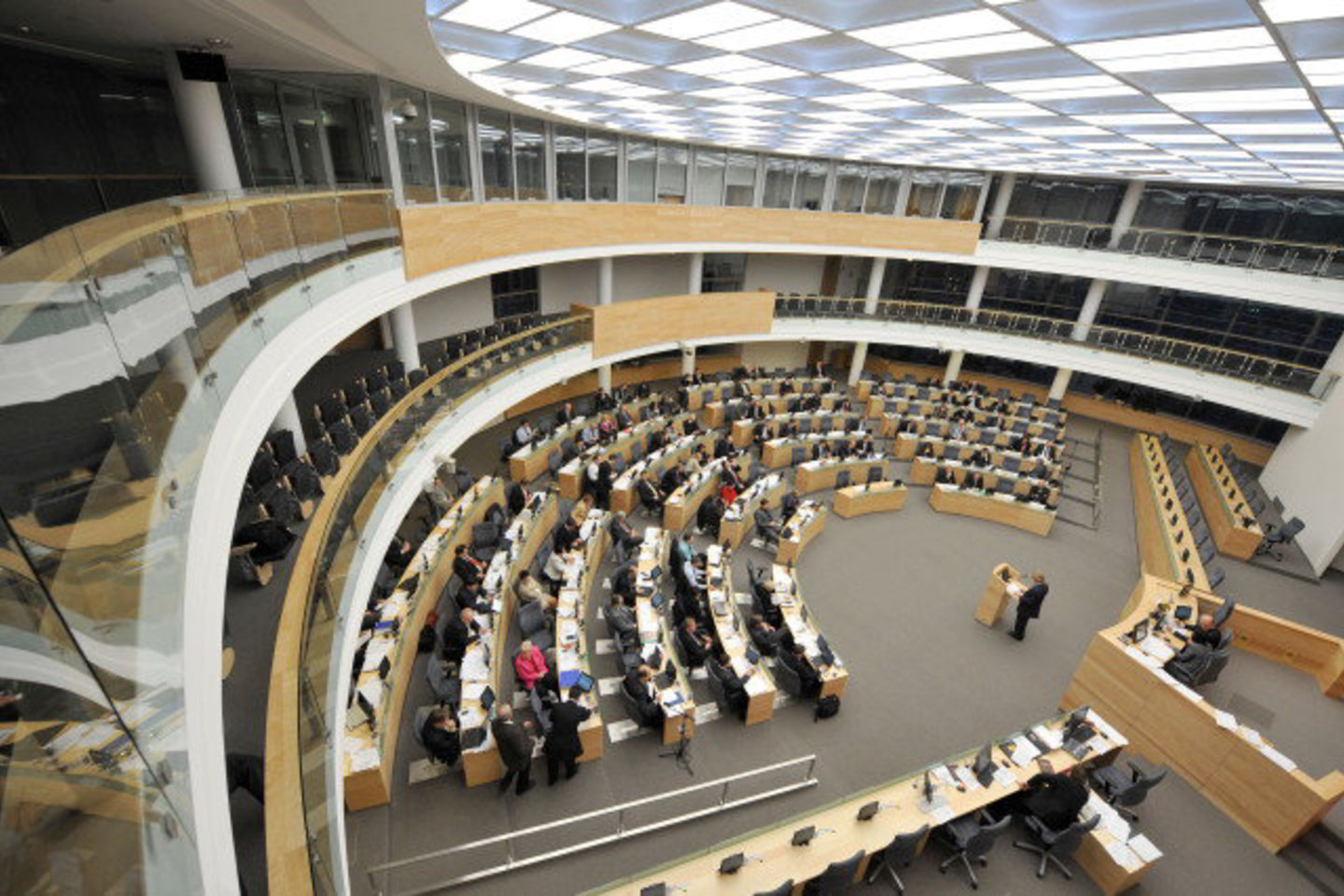 Seimas pritarė mokesčio didinimui. A.Kubilius taip tikisi padidinti įplaukas į biudžetą.