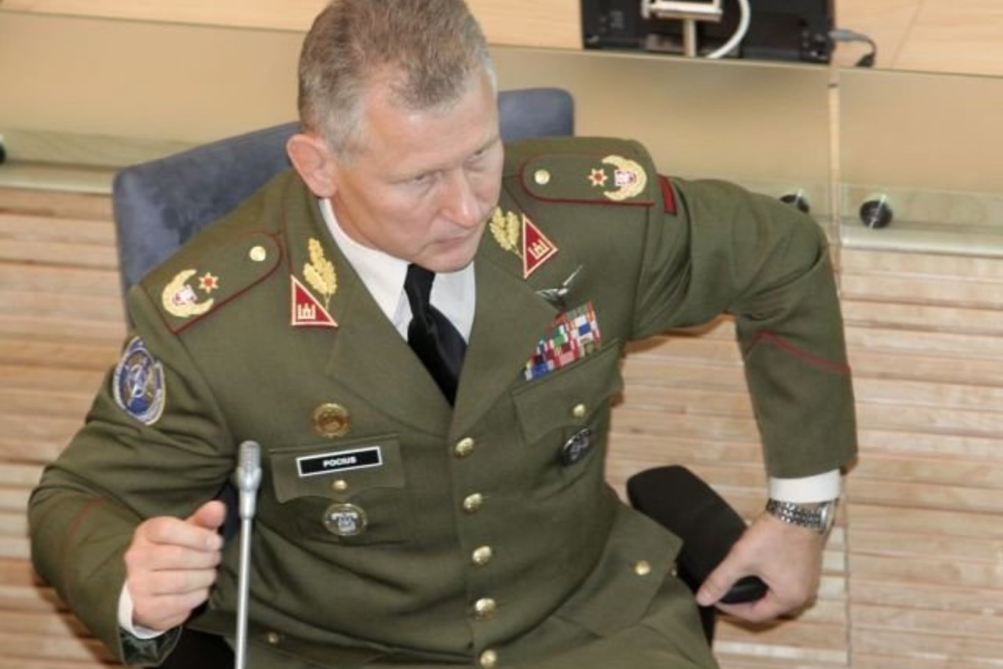 A.Pocius atsakinėjo į Seimo narių klausimus.
